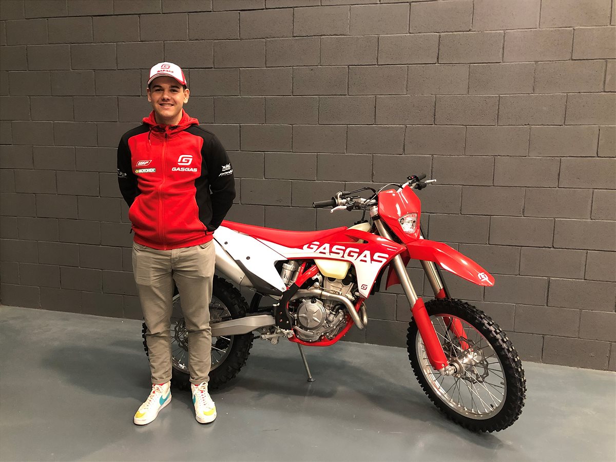 BERNAT CORTES_PILOTO ENDURO E2