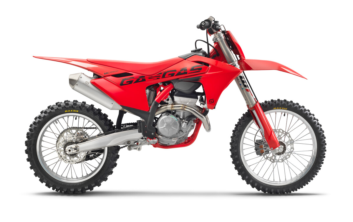 77960_Motocross _ MC 350F _ 2025 _ Studio