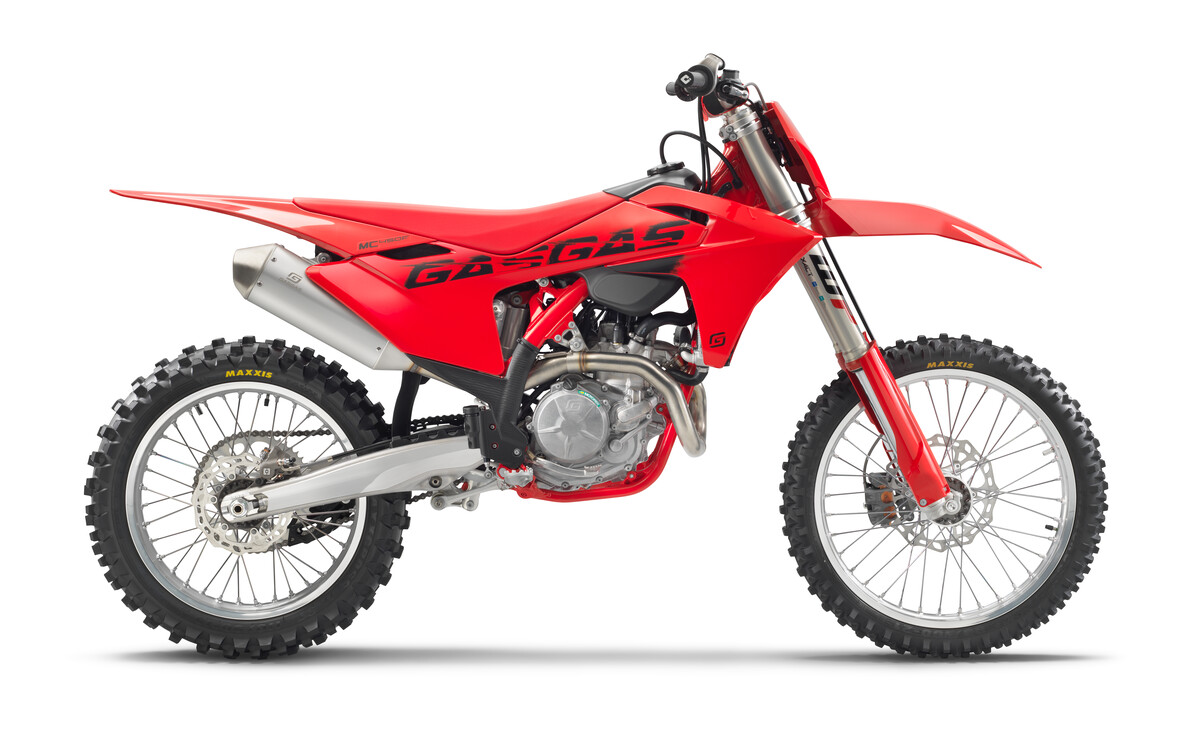 77961_Motocross _ MC 450F _ 2025 _ Studio