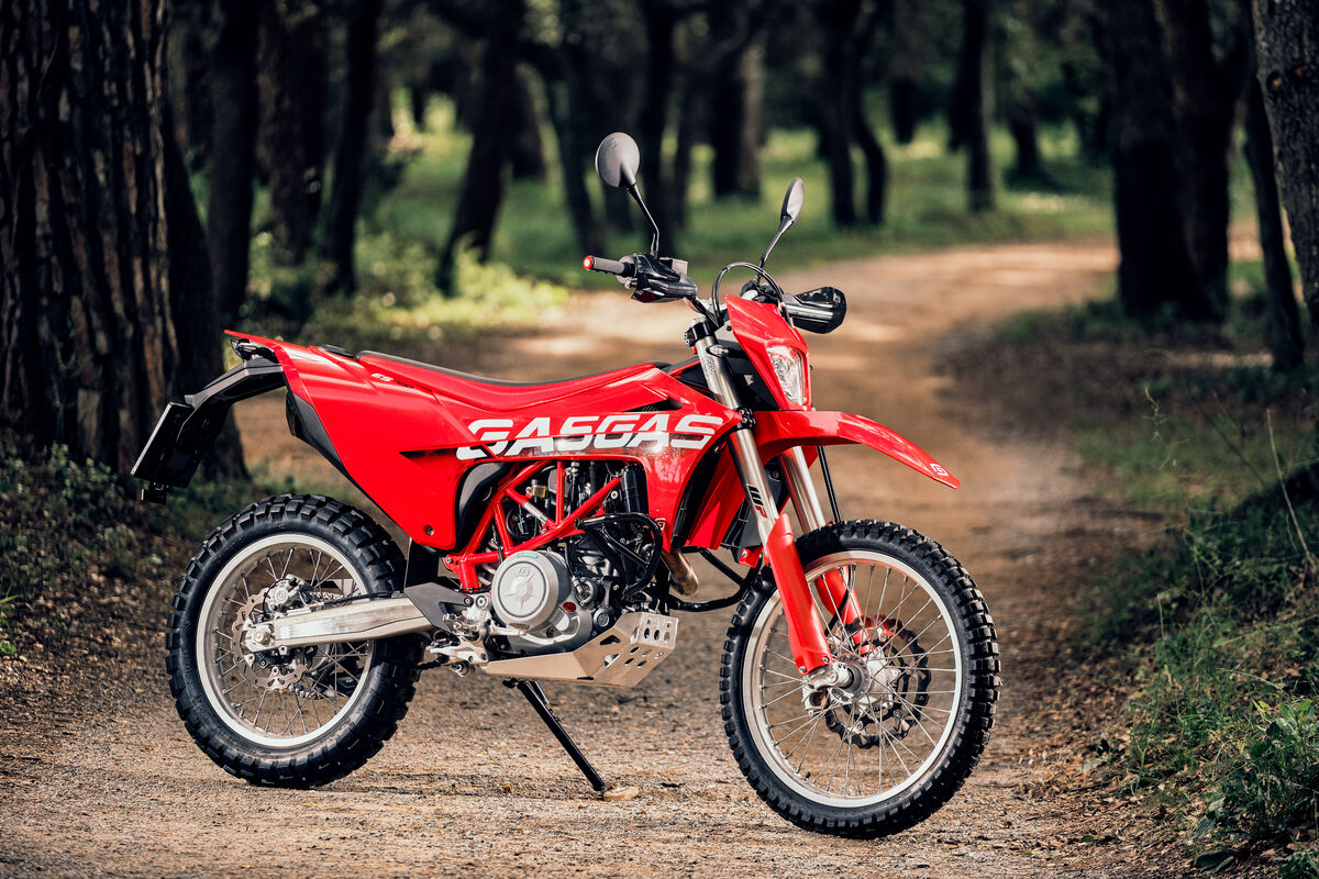 43497_Enduro _ ES 700 _ 2023 _ Static