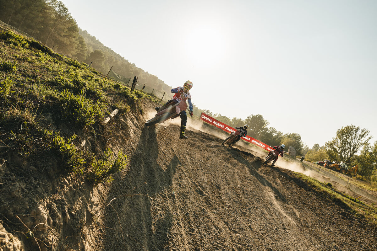 UNITED IN DIRT _ ESPAÑA