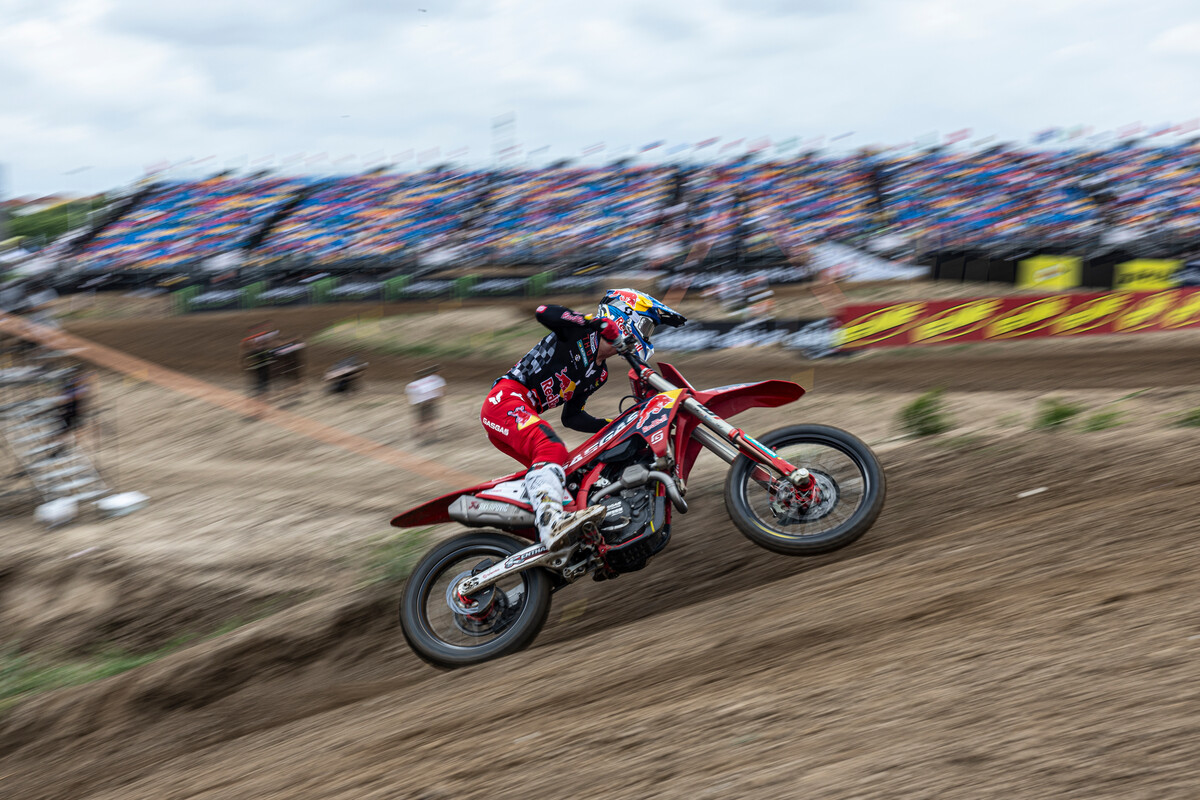 91918_Prado_16_MXGP_China_2024_JPA_96A4371