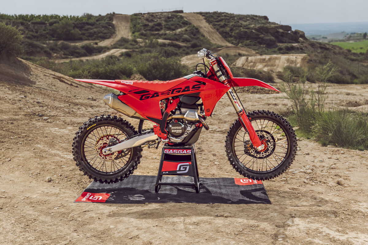 78441_Motocross _ 4 strokes _ MC 250F _ 2025 _ Static