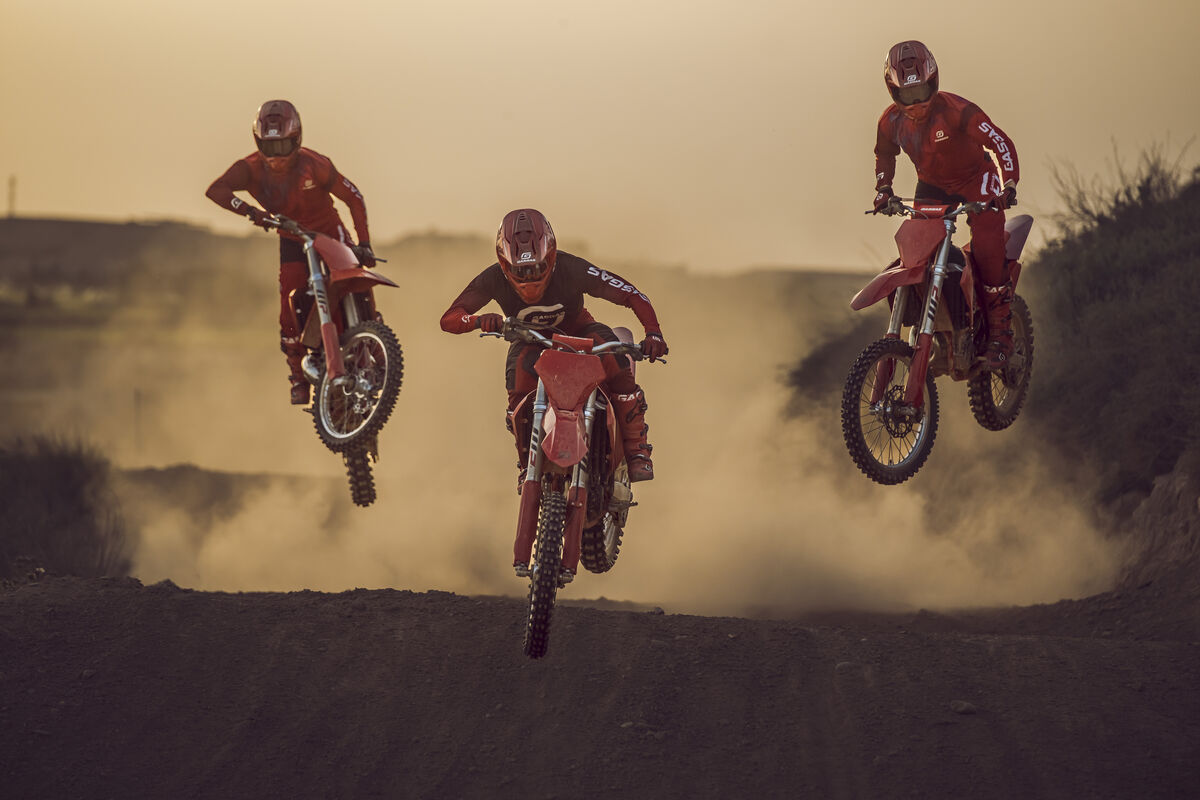 79717_Motocross _ Mix Models _ 2025 _ Action