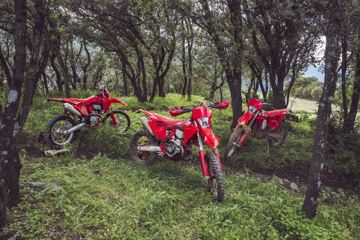 83882_Enduro _ EC _ 2025 _ MIX 