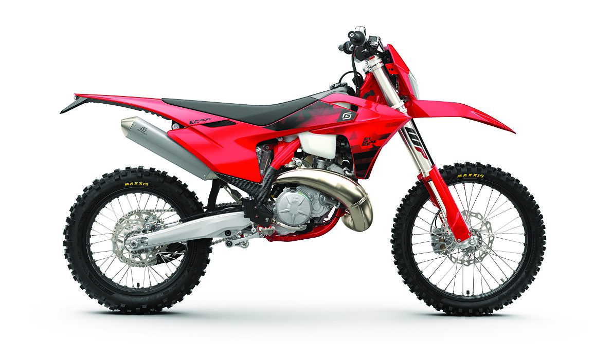 ENDURO _ EC 300 _ MY26 _ STUDIO